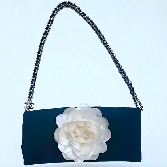 CHANEL Black Quilted Flower Clutch with Chain Strap - Picture 1 of 11